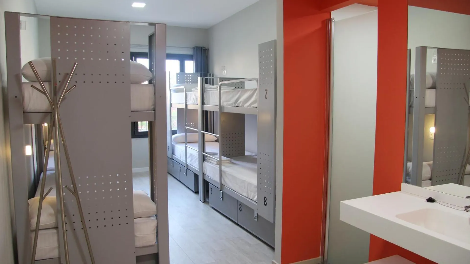 Hostal Bcnsporthostels Barcelona